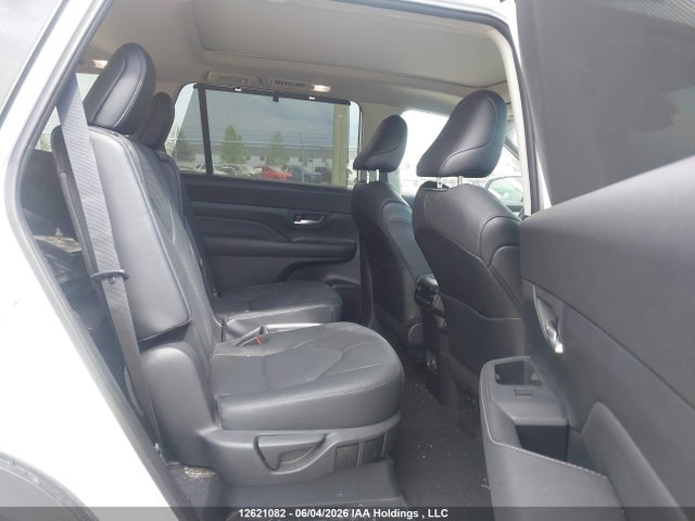 5TDAAAB51RS026438 Toyota Grand Highlander Xle/limited/platinum