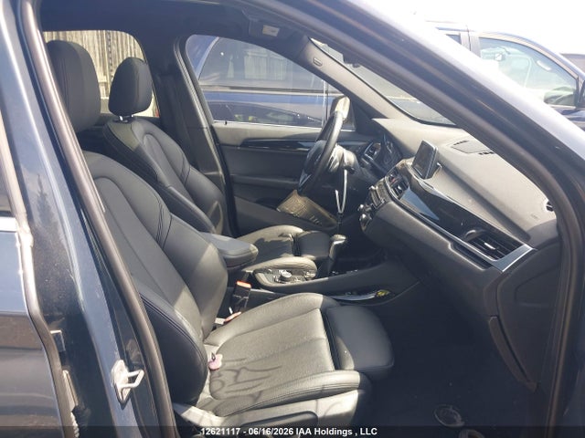 BMW X1 Xdrive28i 2016 WBXHT3C36G5E50059 Image 5
