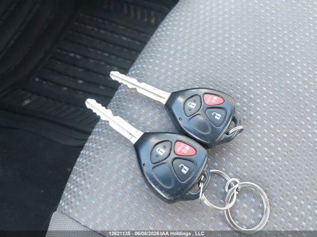 12621135 :رقم المزاد ، 2T1LE4EEXAC013646 vin ، 2010 Toyota Corolla Matrix S مزاد بيع