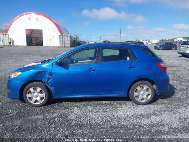 12621135 :رقم المزاد ، 2T1LE4EEXAC013646 vin ، 2010 Toyota Corolla Matrix S مزاد بيع