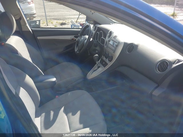 12621135 :رقم المزاد ، 2T1LE4EEXAC013646 vin ، 2010 Toyota Corolla Matrix S مزاد بيع