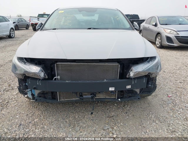 Продажа на аукционе авто 2022 Hyundai Elantra Hybrid Ultimate With Two-tone Interior, vin: KMHLN4AJ4NU017019, номер лота: 12621136