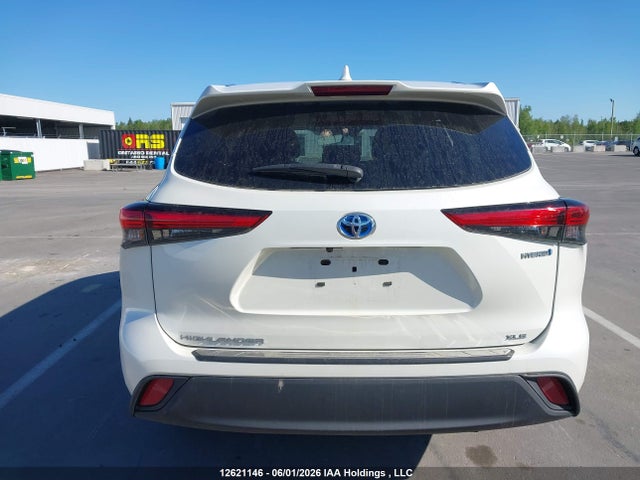 12621146 :رقم المزاد ، 5TDGBRCH6MS524304 vin ، 2021 Toyota Highlander Hybrid Xle مزاد بيع