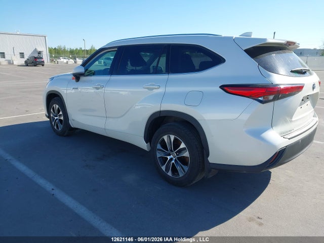 12621146 :رقم المزاد ، 5TDGBRCH6MS524304 vin ، 2021 Toyota Highlander Hybrid Xle مزاد بيع