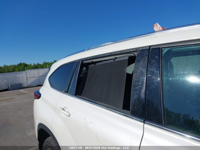 12621146 :رقم المزاد ، 5TDGBRCH6MS524304 vin ، 2021 Toyota Highlander Hybrid Xle مزاد بيع