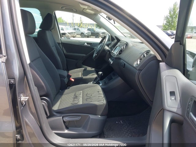 12621171 :رقم المزاد ، WVGJV7AX4FW576055 vin ، 2015 Volkswagen Tiguan S/se/sel/r-line مزاد بيع