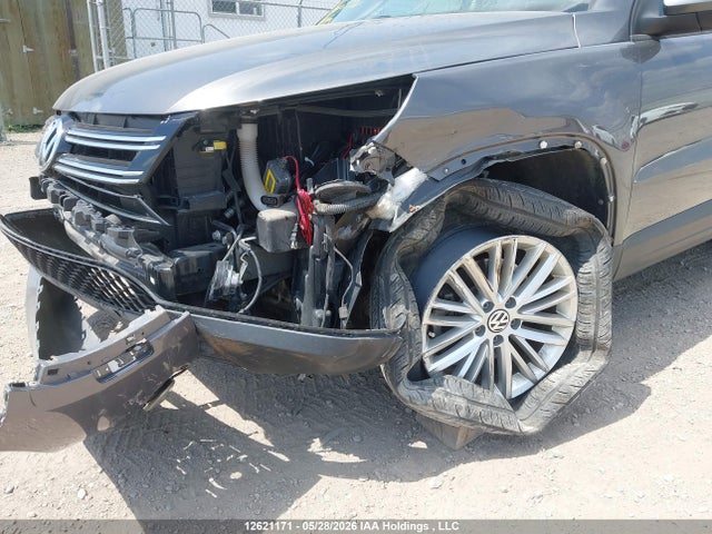 12621171 :رقم المزاد ، WVGJV7AX4FW576055 vin ، 2015 Volkswagen Tiguan S/se/sel/r-line مزاد بيع