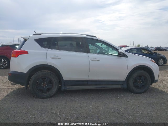 Продажа на аукционе авто 2015 Toyota Rav4 Xle, vin: 2T3RFREV5FW270067, номер лота: 12621199