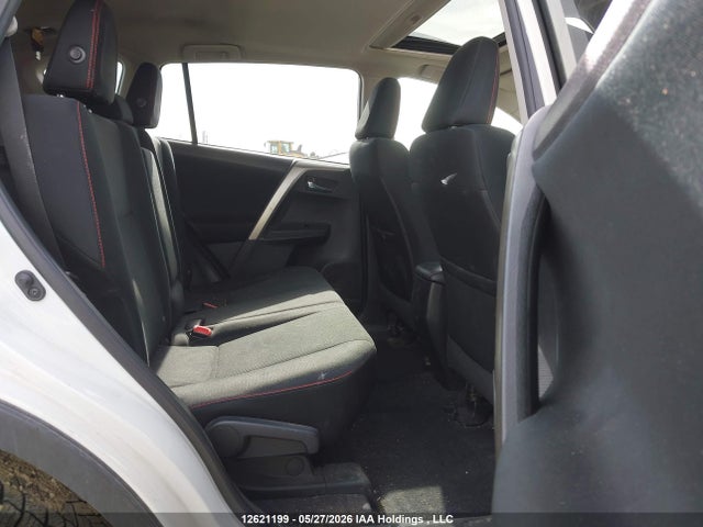 Продажа на аукционе авто 2015 Toyota Rav4 Xle, vin: 2T3RFREV5FW270067, номер лота: 12621199