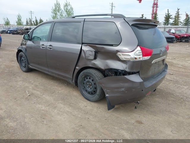 Продажа на аукционе авто 2013 Toyota Sienna Xle 7 Passenger, vin: 5TDDK3DC5DS065561, номер лота: 12621237