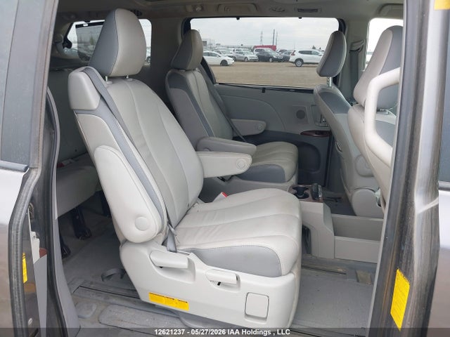Продажа на аукционе авто 2013 Toyota Sienna Xle 7 Passenger, vin: 5TDDK3DC5DS065561, номер лота: 12621237