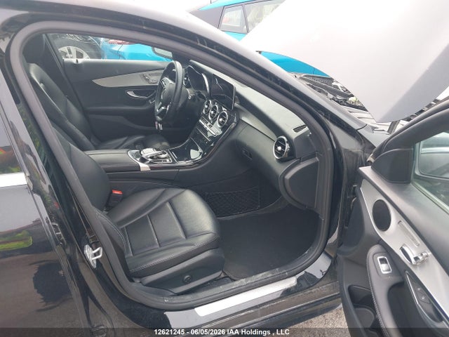 12621245 :رقم المزاد ، 55SWF8EB1KU305589 vin ، 2019 Mercedes-benz C 300 4matic مزاد بيع