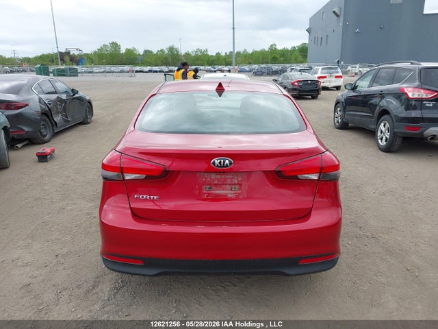 12621256 :رقم المزاد ، 3KPFL4A7XJE245997 vin ، 2018 Kia Forte Lx/s مزاد بيع