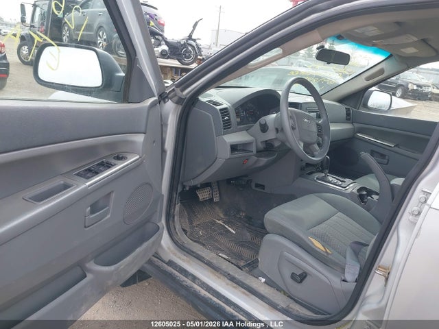 12605025 :رقم المزاد ، 1J4HR48N95C598296 vin ، 2005 Jeep Grand Cherokee Laredo مزاد بيع
