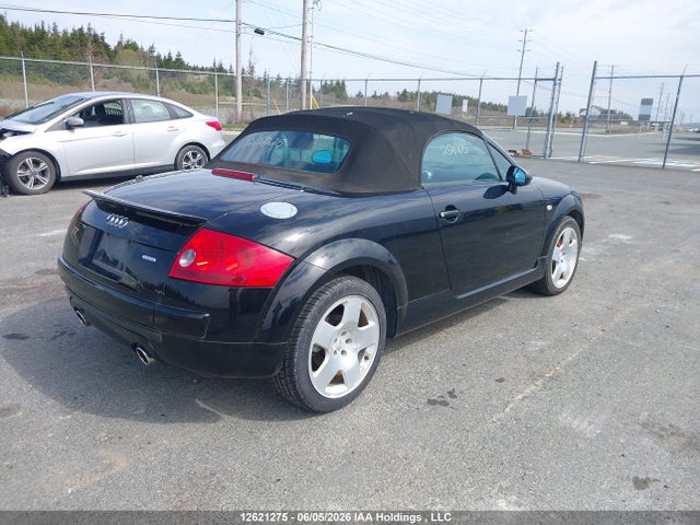 12621275 :رقم المزاد ، TRUUT28N311005893 vin ، 2001 Audi Quattro مزاد بيع