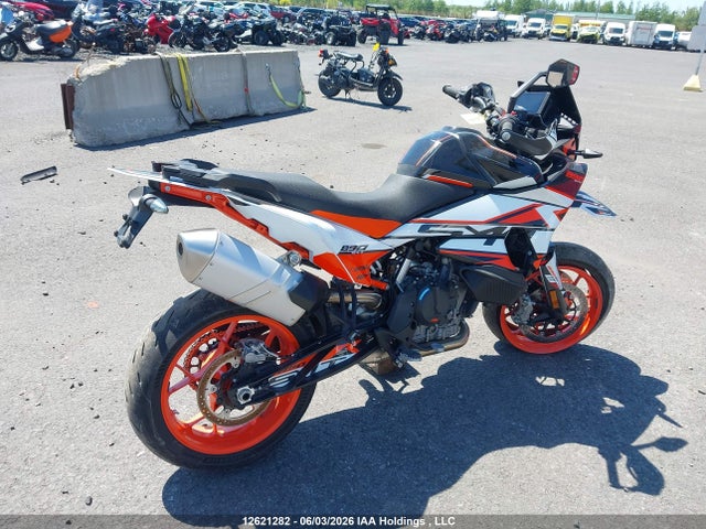 12621282 :رقم المزاد ، VBKTS6401RM879517 vin ، 2024 Ktm 890 Adventure مزاد بيع