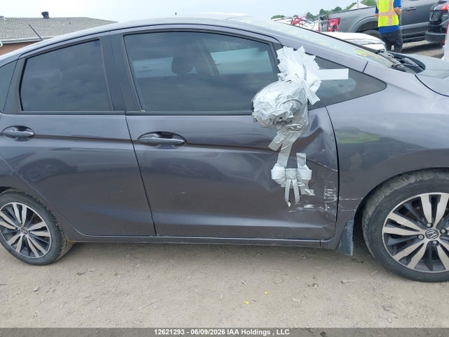 Продажа на аукционе авто 2015 Honda Fit Ex/ex-l Navi, vin: 3HGGK5H84FM102991, номер лота: 12621293