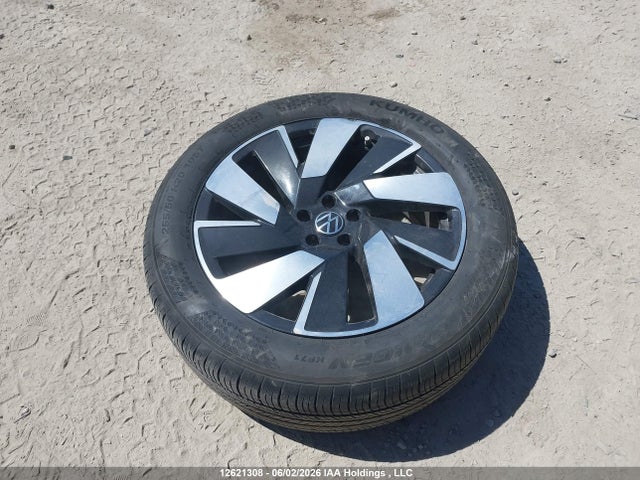 2024 Volkswagen Atlas Cross Sport 2.0 Tsi Highline მანქანა იყიდება აუქციონზე, vin: 1V2BE2CA8RC201861, აუქციონის ნომერი: 12621308