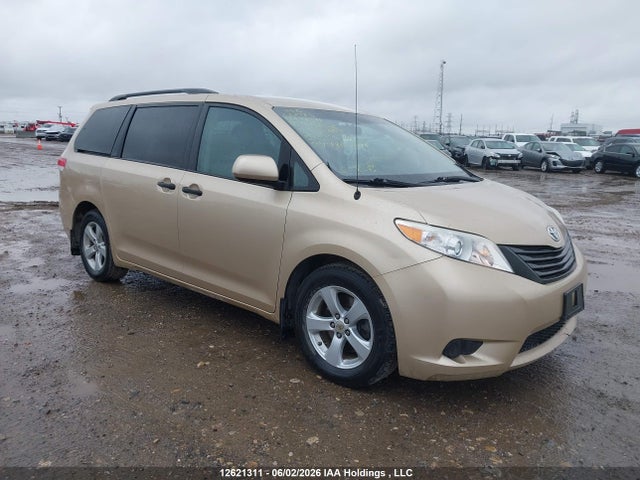 2012 Toyota Sienna მანქანა იყიდება აუქციონზე, vin: 5TDZK3DC8CS221838, აუქციონის ნომერი: 12621311