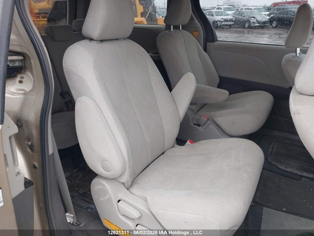 2012 Toyota Sienna მანქანა იყიდება აუქციონზე, vin: 5TDZK3DC8CS221838, აუქციონის ნომერი: 12621311