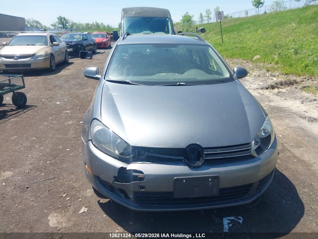 12621324 :رقم المزاد ، 3VWKX7AJ3AM689354 vin ، 2010 Volkswagen Golf 2.5l Comfortline/2.5l Trendline مزاد بيع
