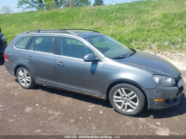 12621324 :رقم المزاد ، 3VWKX7AJ3AM689354 vin ، 2010 Volkswagen Golf 2.5l Comfortline/2.5l Trendline مزاد بيع