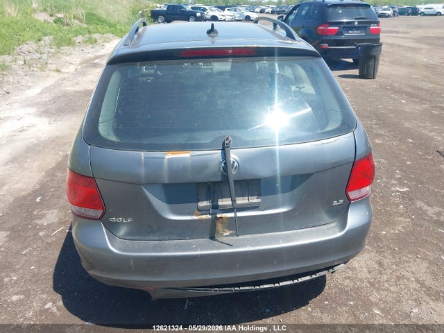 12621324 :رقم المزاد ، 3VWKX7AJ3AM689354 vin ، 2010 Volkswagen Golf 2.5l Comfortline/2.5l Trendline مزاد بيع