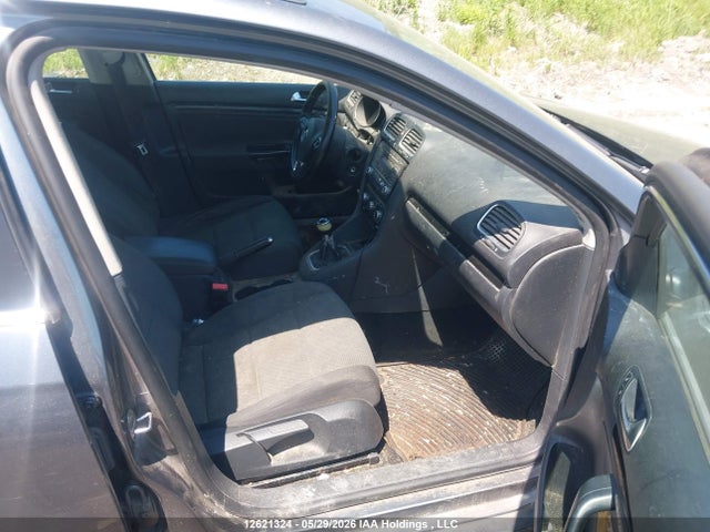12621324 :رقم المزاد ، 3VWKX7AJ3AM689354 vin ، 2010 Volkswagen Golf 2.5l Comfortline/2.5l Trendline مزاد بيع