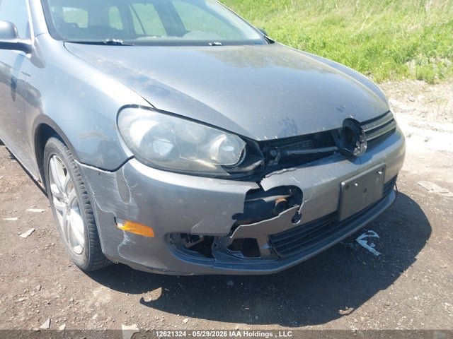 12621324 :رقم المزاد ، 3VWKX7AJ3AM689354 vin ، 2010 Volkswagen Golf 2.5l Comfortline/2.5l Trendline مزاد بيع