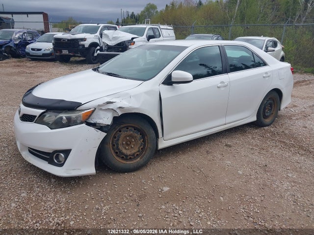 2013 Toyota Camry Se მანქანა იყიდება აუქციონზე, vin: 4T1BF1FKXDU243038, აუქციონის ნომერი: 12621332