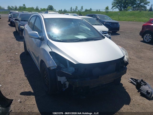 2013 Hyundai Elantra Gt მანქანა იყიდება აუქციონზე, vin: KMHD25LE3DU057206, აუქციონის ნომერი: 12621370