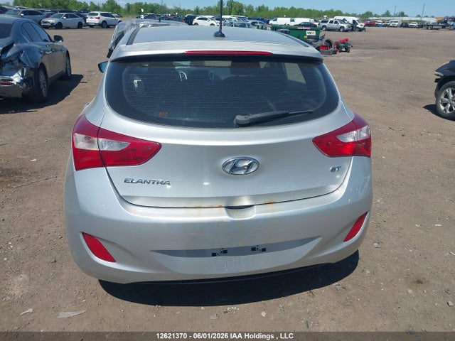 2013 Hyundai Elantra Gt მანქანა იყიდება აუქციონზე, vin: KMHD25LE3DU057206, აუქციონის ნომერი: 12621370