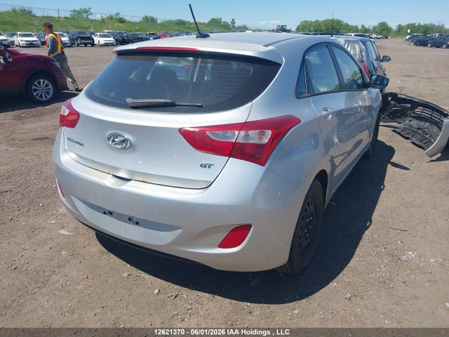 2013 Hyundai Elantra Gt მანქანა იყიდება აუქციონზე, vin: KMHD25LE3DU057206, აუქციონის ნომერი: 12621370