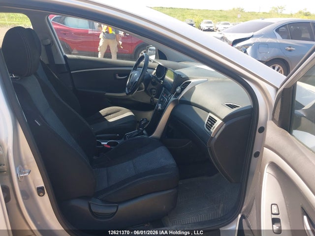 2013 Hyundai Elantra Gt მანქანა იყიდება აუქციონზე, vin: KMHD25LE3DU057206, აუქციონის ნომერი: 12621370