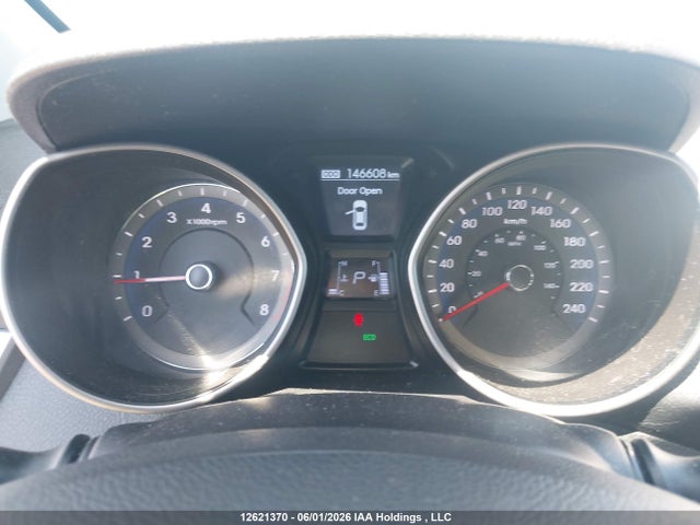 2013 Hyundai Elantra Gt მანქანა იყიდება აუქციონზე, vin: KMHD25LE3DU057206, აუქციონის ნომერი: 12621370