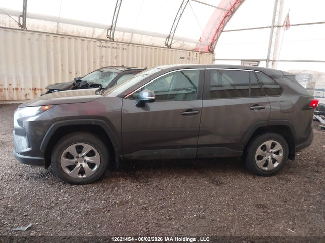 2022 Toyota Rav4 Le მანქანა იყიდება აუქციონზე, vin: 2T3B1RFV5NW250401, აუქციონის ნომერი: 12621454