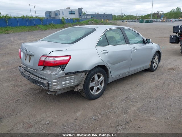 2007 Toyota Camry Le/se მანქანა იყიდება აუქციონზე, vin: 4T1BE46K07U035811, აუქციონის ნომერი: 12621531