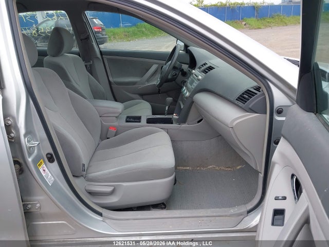 2007 Toyota Camry Le/se მანქანა იყიდება აუქციონზე, vin: 4T1BE46K07U035811, აუქციონის ნომერი: 12621531