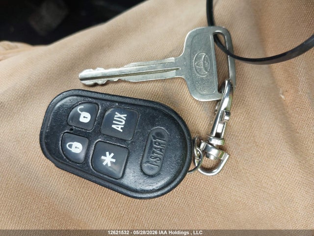 12621532 :رقم المزاد ، 2T1KR32EX3C754140 vin ، 2003 Toyota Corolla Matrix Xr مزاد بيع