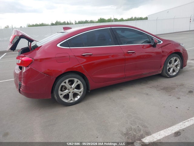 2017 Chevrolet Cruze Premier მანქანა იყიდება აუქციონზე, vin: 3G1BF5SM8HS572483, აუქციონის ნომერი: 12621586