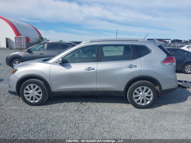 Продажа на аукционе авто 2015 Nissan Rogue S/sl/sv, vin: 5N1AT2MV9FC886531, номер лота: 12621593