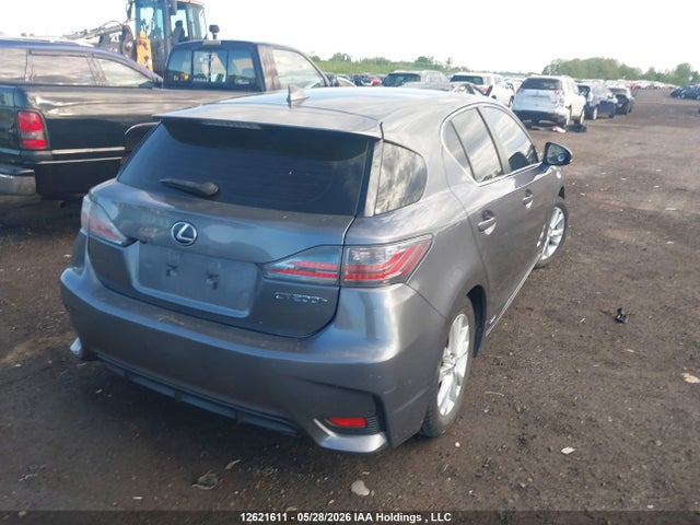 Lexus CT 200H 2017 JTHKD5BH7H2299613 Image 4