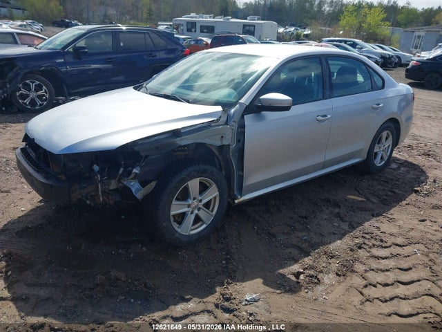 2013 Volkswagen Passat 2.5l Trendline მანქანა იყიდება აუქციონზე, vin: 1VWAH7A31DC045755, აუქციონის ნომერი: 12621649
