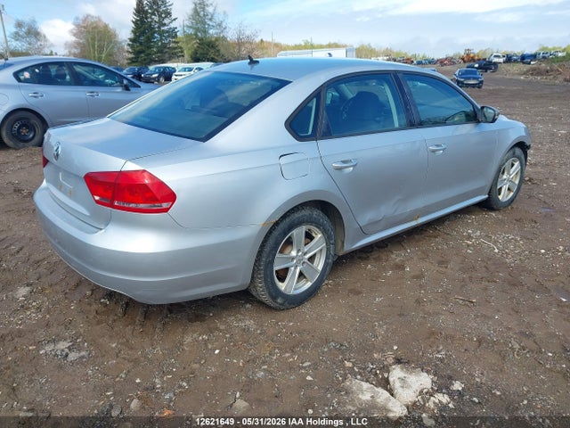 2013 Volkswagen Passat 2.5l Trendline მანქანა იყიდება აუქციონზე, vin: 1VWAH7A31DC045755, აუქციონის ნომერი: 12621649