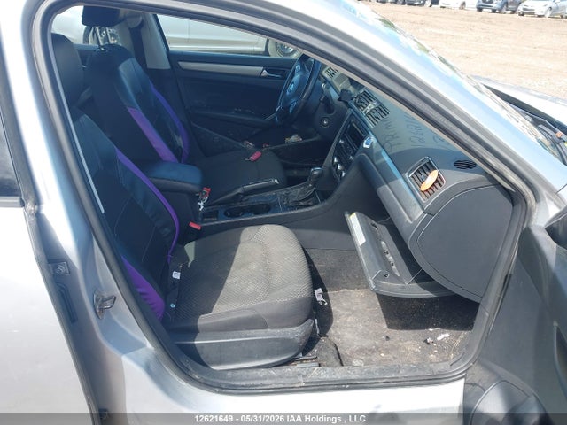 2013 Volkswagen Passat 2.5l Trendline მანქანა იყიდება აუქციონზე, vin: 1VWAH7A31DC045755, აუქციონის ნომერი: 12621649