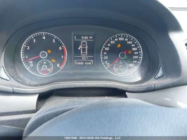 2013 Volkswagen Passat 2.5l Trendline მანქანა იყიდება აუქციონზე, vin: 1VWAH7A31DC045755, აუქციონის ნომერი: 12621649