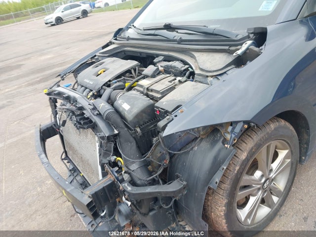 Продажа на аукционе авто 2017 Hyundai Elantra Gl, vin: KMHD84LF5HU114660, номер лота: 12621678