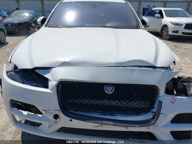 Jaguar F-Pace 2018 SADCK2EV0JA249910 Image 10
