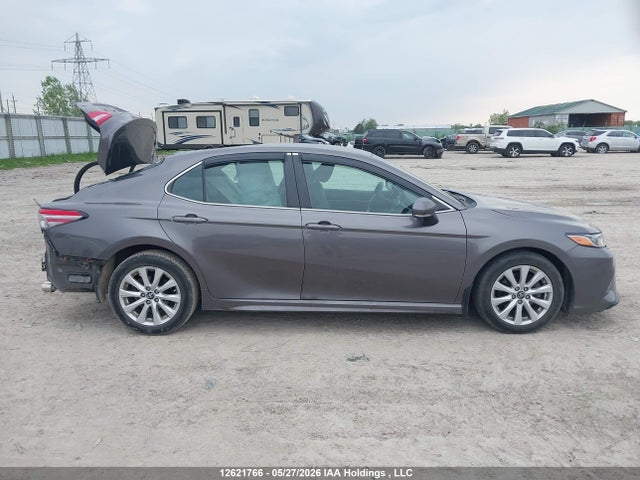 12621766 :رقم المزاد ، 4T1B11HK1KU216366 vin ، 2019 Toyota Camry L/le/xle/se/xse مزاد بيع