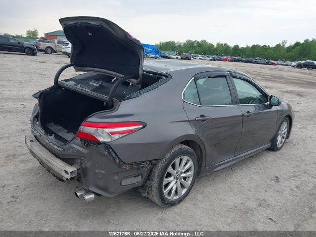 12621766 :رقم المزاد ، 4T1B11HK1KU216366 vin ، 2019 Toyota Camry L/le/xle/se/xse مزاد بيع
